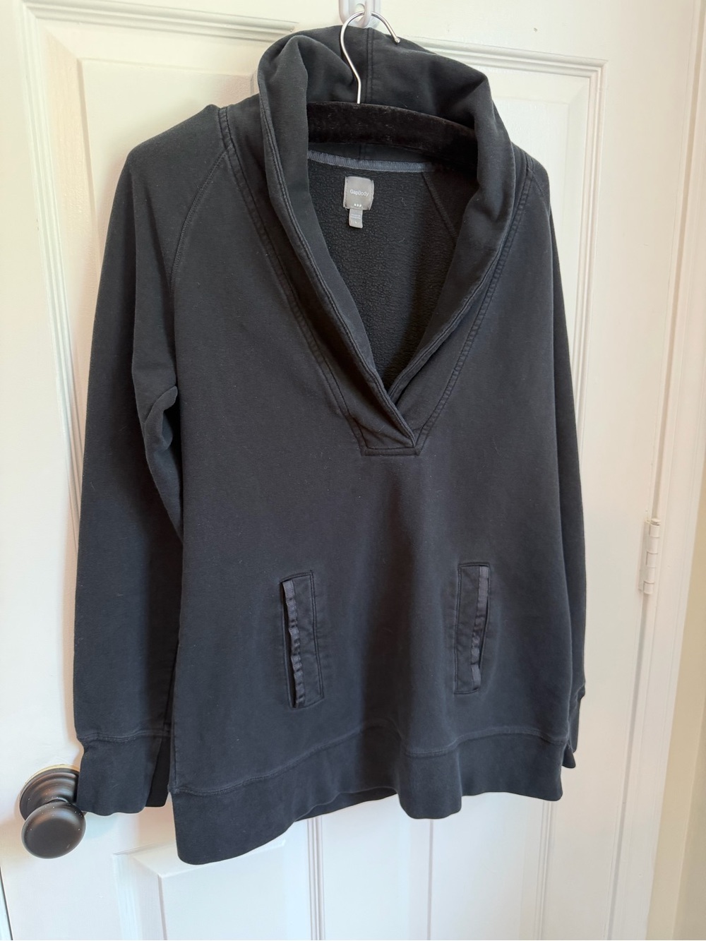 Women’s Black Shawl Collar Pullover Sweater, GAP, small, long length